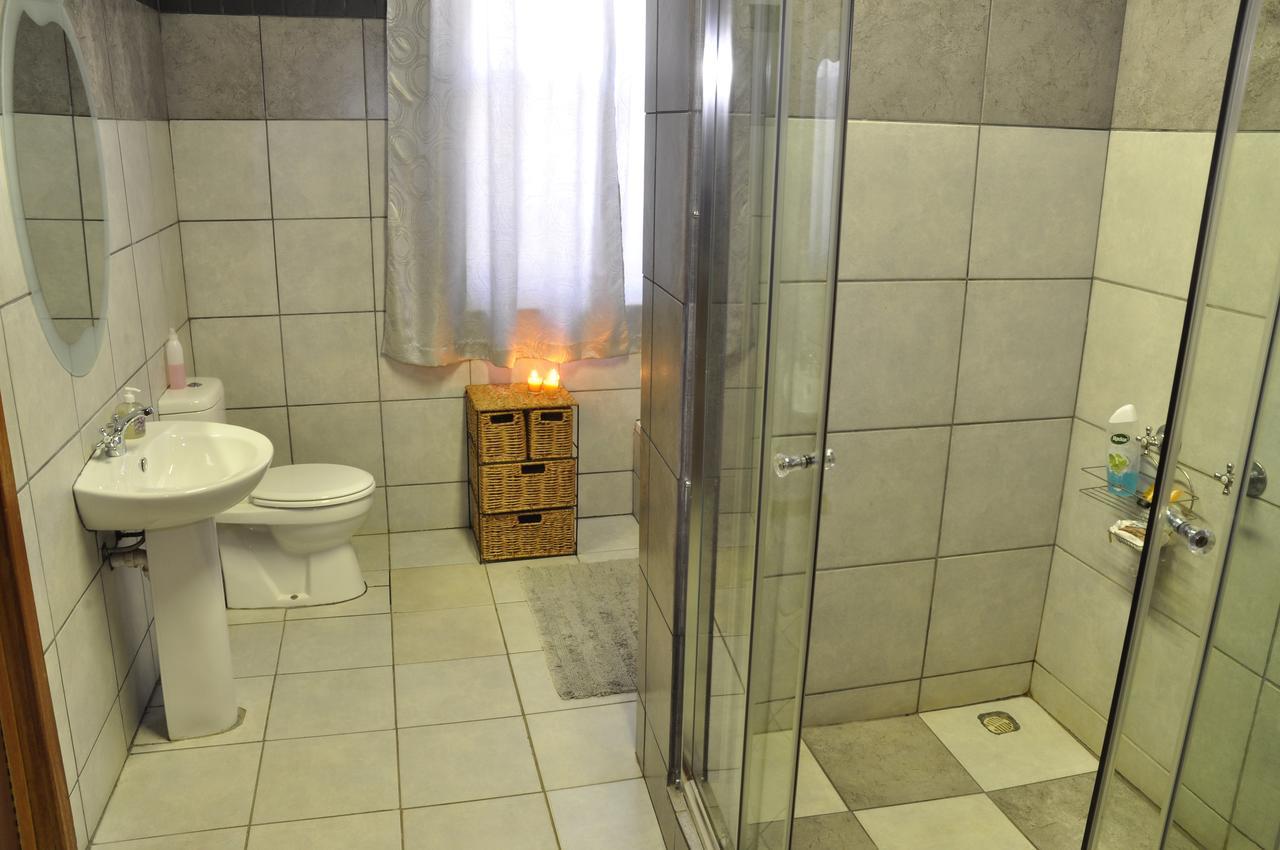 Huisie Ommie Hoek Uniondale  エクステリア 写真